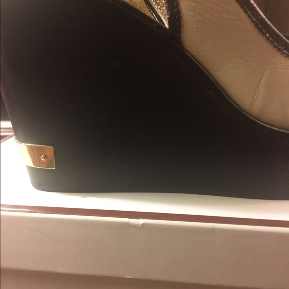 Shoes - Picture 4 of 14